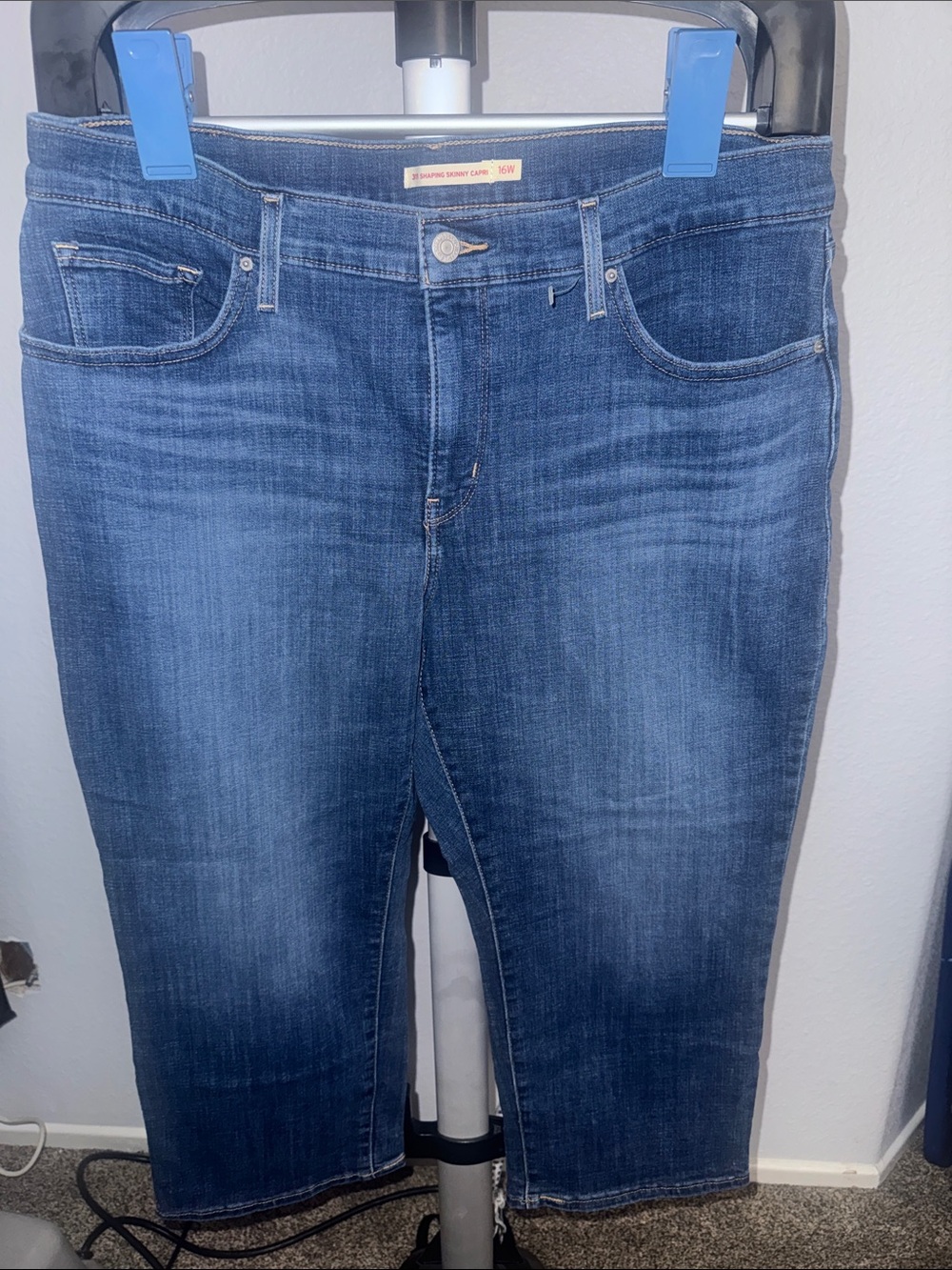 Relaxed Fit Women's Indigo Blue Jeans - Classic Everyday Style